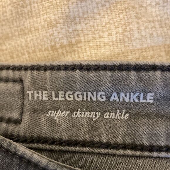 AG The Legging Super Skinny ankle Jean in Black Wash. Size 25 R. - Picture 5 of 7